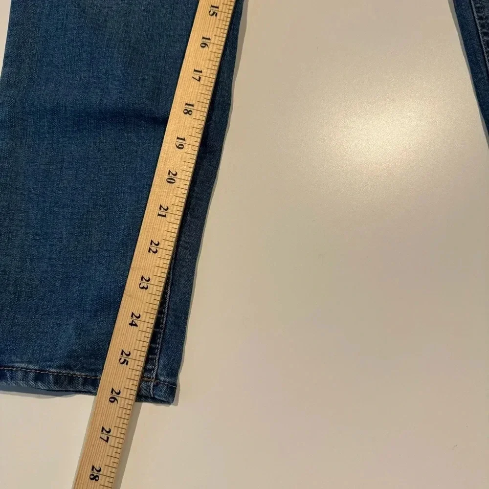Kensie Effortless Ankle Mid Rise Distressed Jeans Women’s size 8